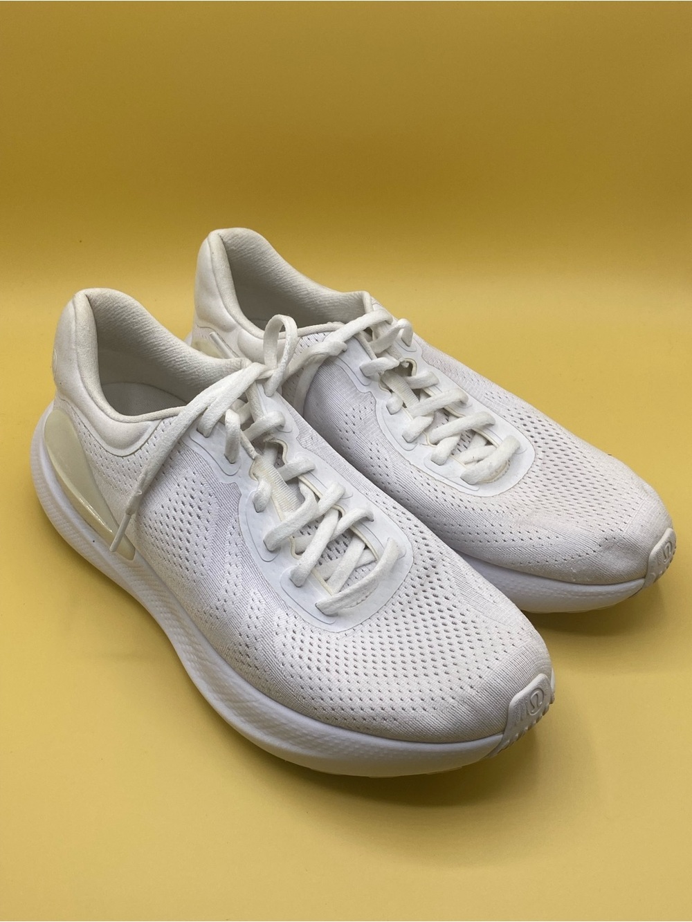 Lululemon Beyondfeel Running Shoe in white